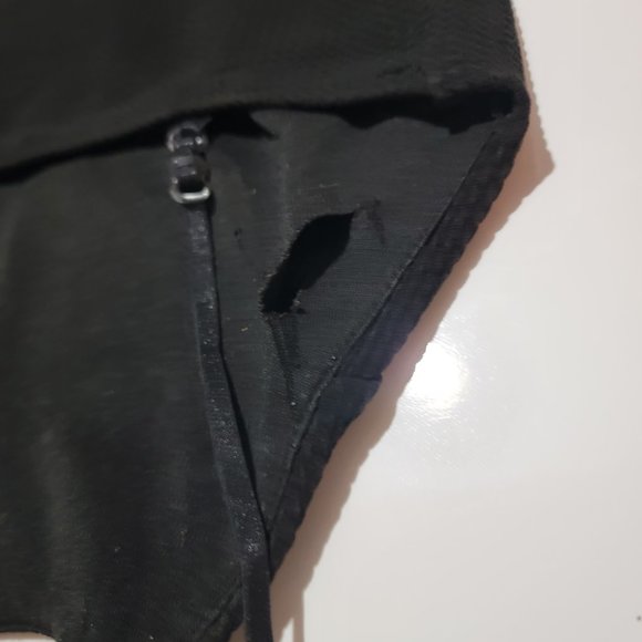 Black Revamped By Sirens Textured Halter Neck Top Crop Top Slim Fit Size XS - Picture 4 of 9